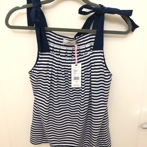 Brand NEW with tags, authentic Vineyard Vines top!
